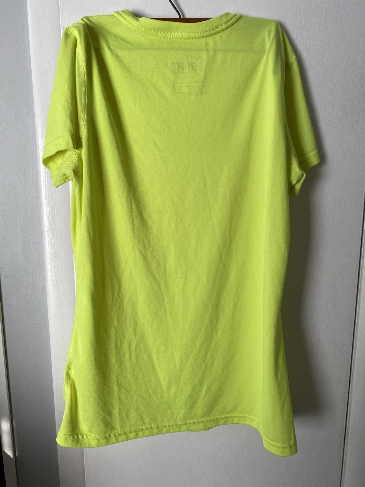 Nike Shirt Women’s Large Yellow V-neck Short Sleeve Athletic Dri-Fit