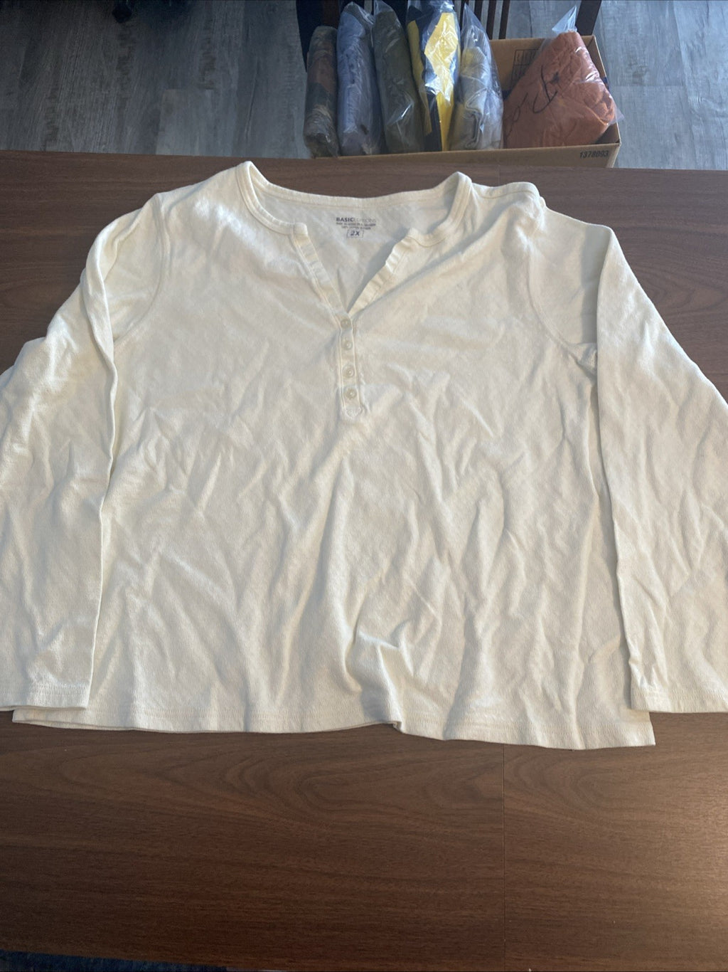 Basic edition women’s two XL top long sleeve quarter button down shirt
