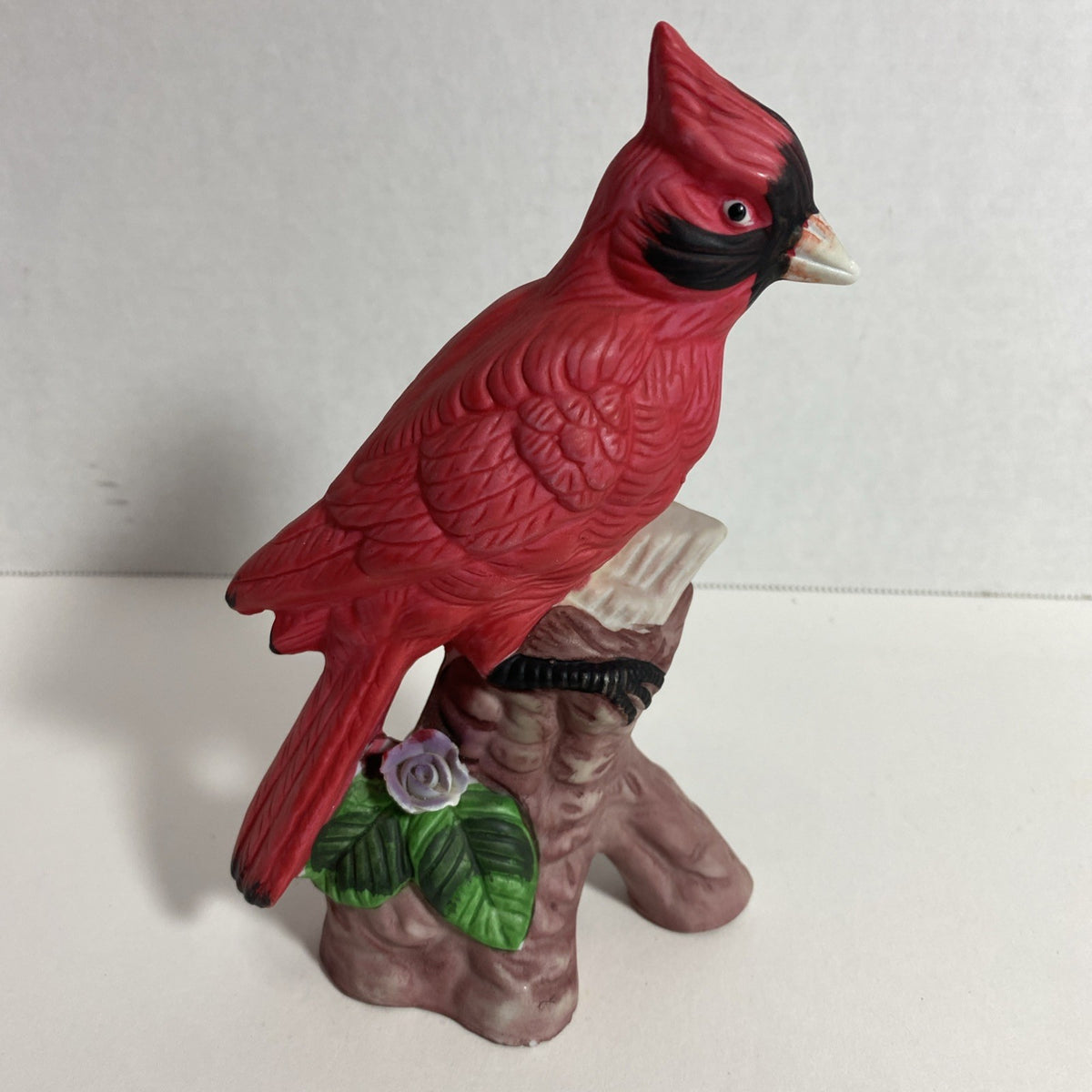 6.75" Tall Cardinal Figurine: Handpainted: Made in Taiwan: NO CHIPS