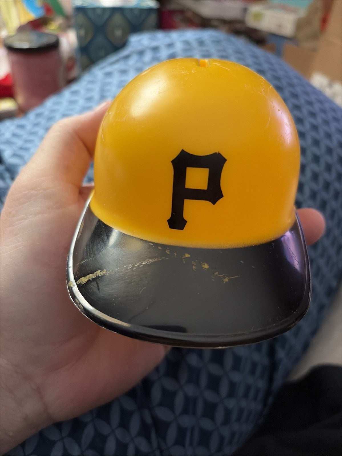 VTG Retro 1970’s PITTSBURGH PIRATES MLB Plastic Helmet Bank w/ Stopper on Bottom