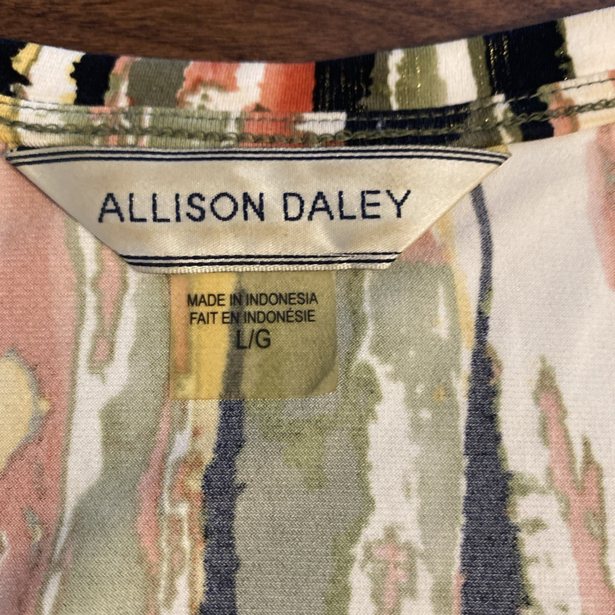 Alison Daly women’s large top multicolored three-quarter sleeved V-neck