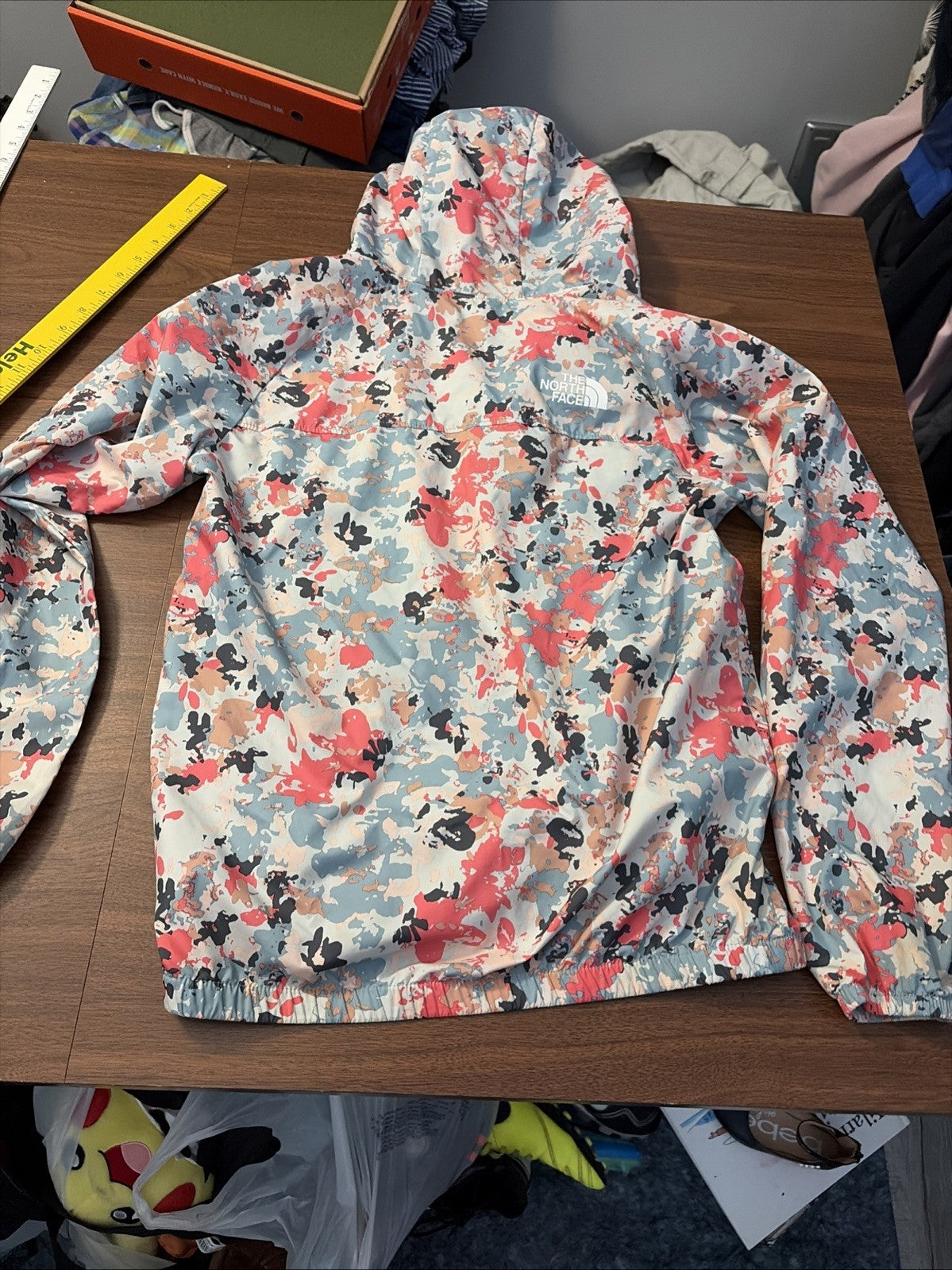 The North Face Youth/Junior 14/16 Windbreaker Backpack Conversion