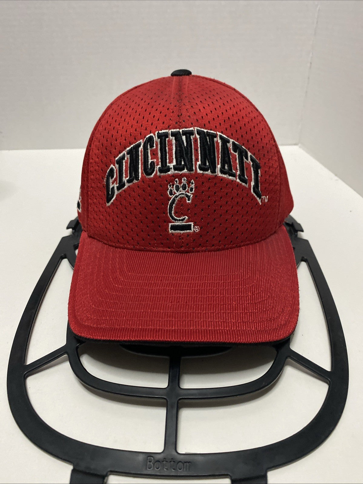 Colosseum Cincinnati Bearcats jersey style ball cap adjustable back red