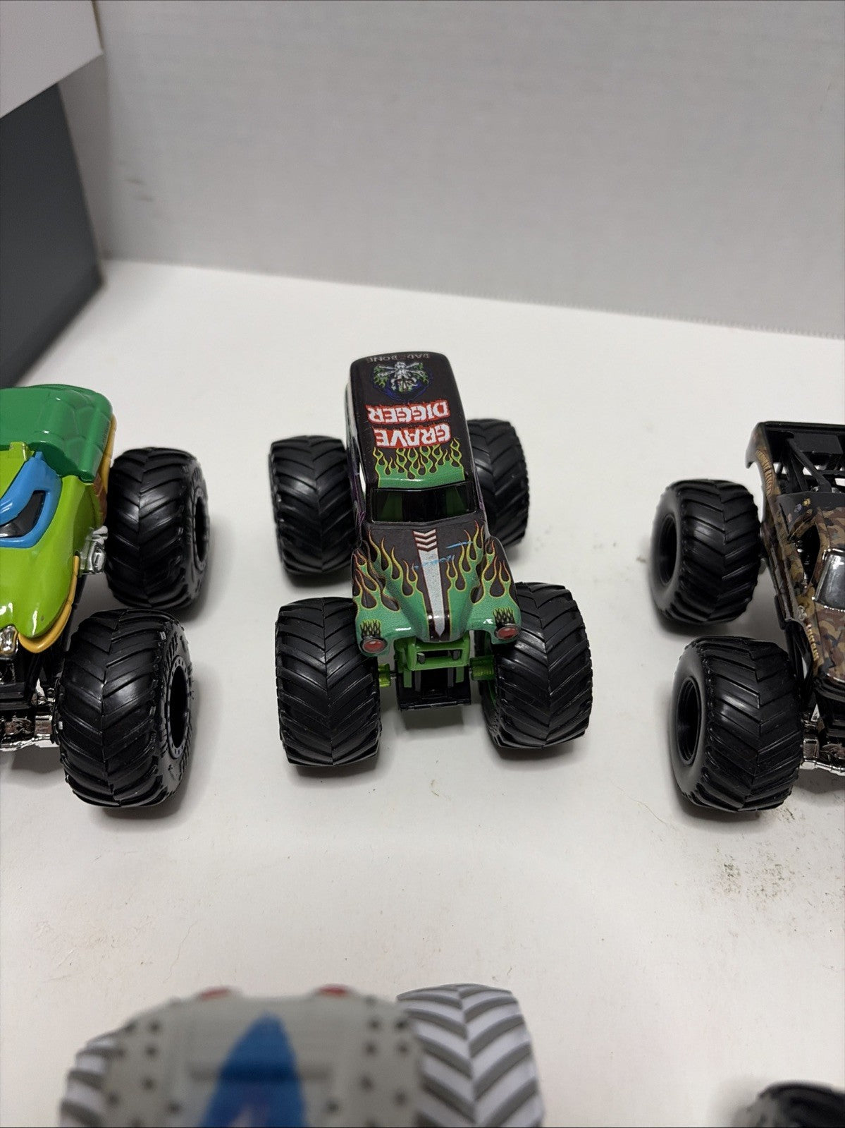 Monster Jam Lot Of 6 Diecast 1:64 Scale Monster Trucks