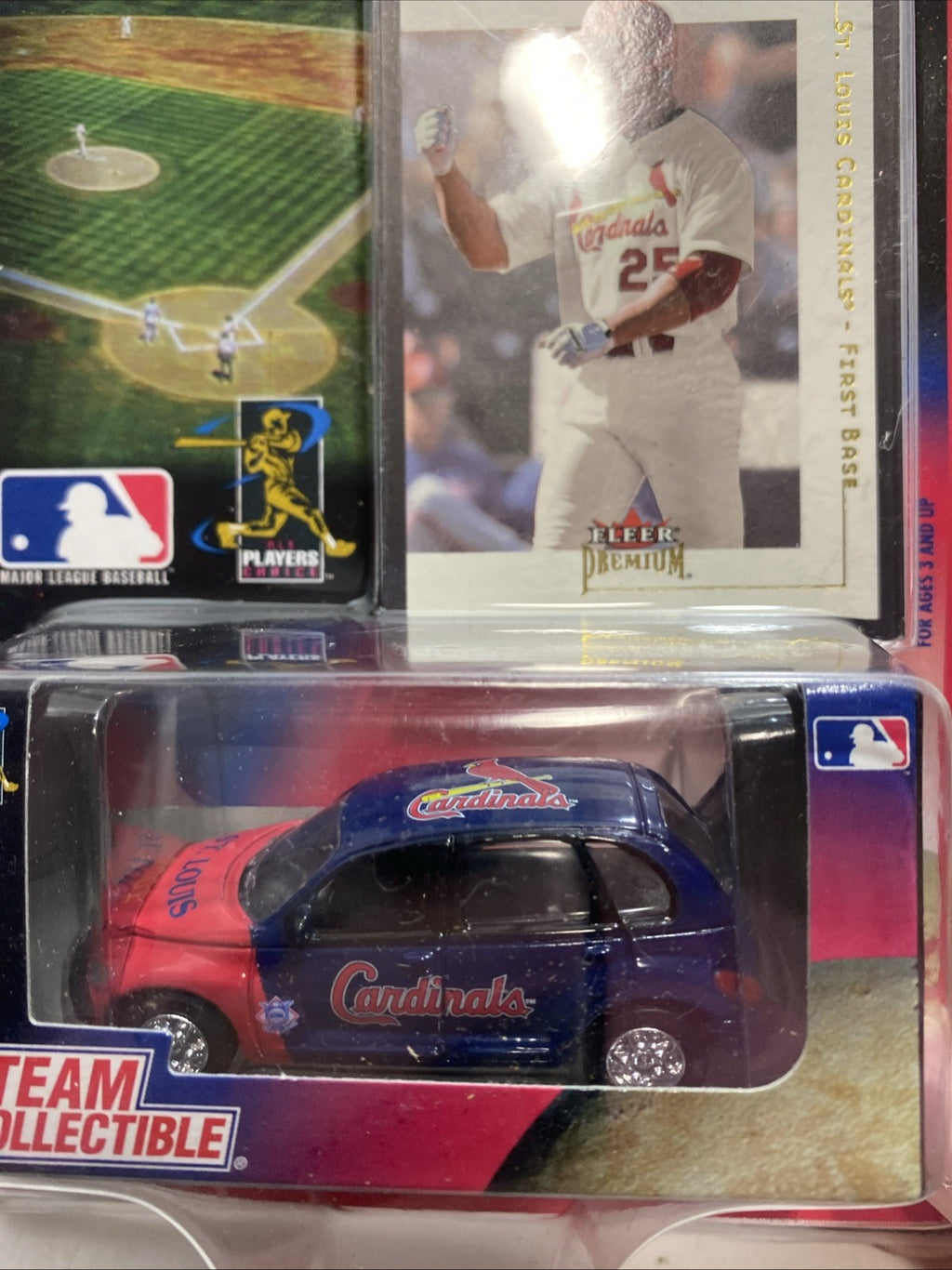MLB White rose collectibles fleer Mark McGuire vehicle and card St. Louis Cardin