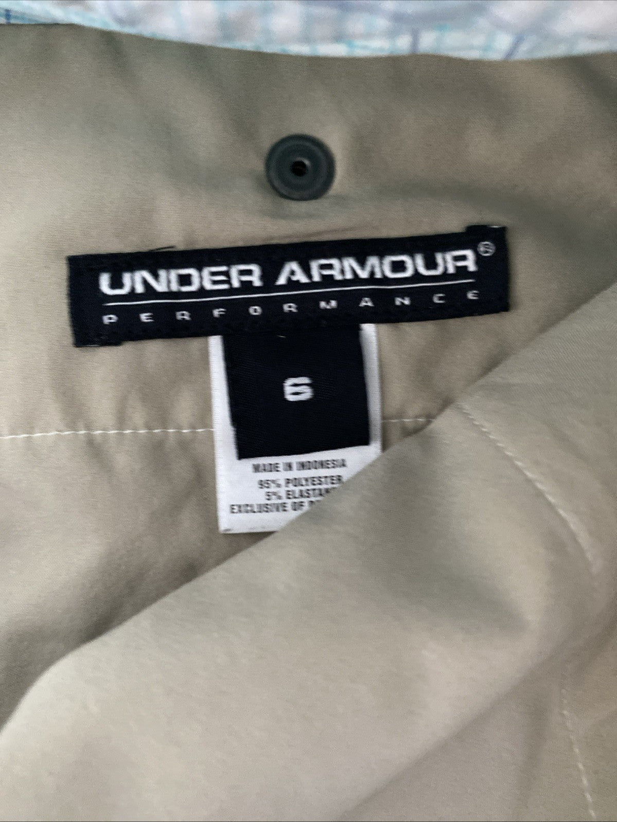 Under Armour performance women’s size 6 golf pants