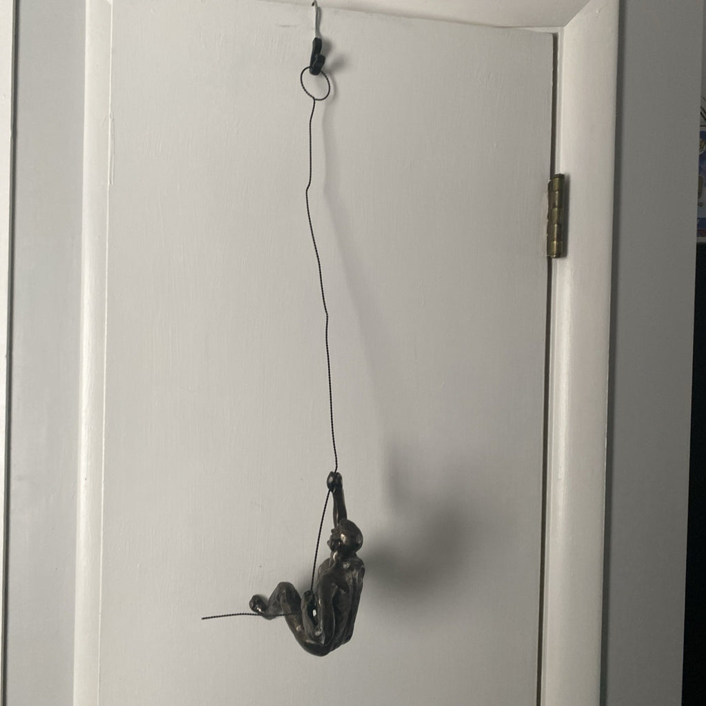 Modern Hanging Wall Figurines 'The Alpinist', Retro Stylish Resin Statue