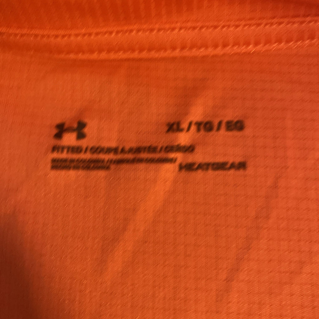 Men’s Under Armor Large Shirt 