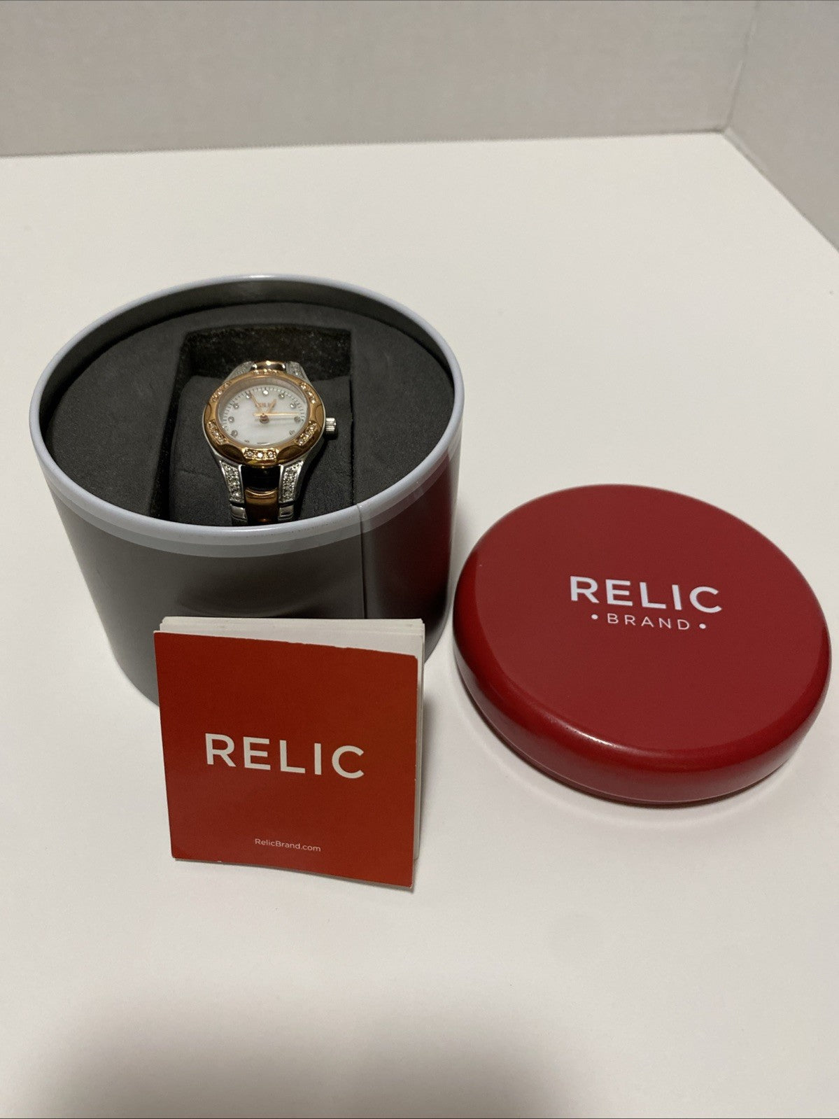 Relic Womens Watch ZR12118 Water Resistant 165ft.  Needs Battery