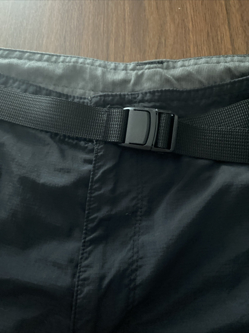 Columbia men’s cargo Shorts 38 inch waist 10 inch leg with belt