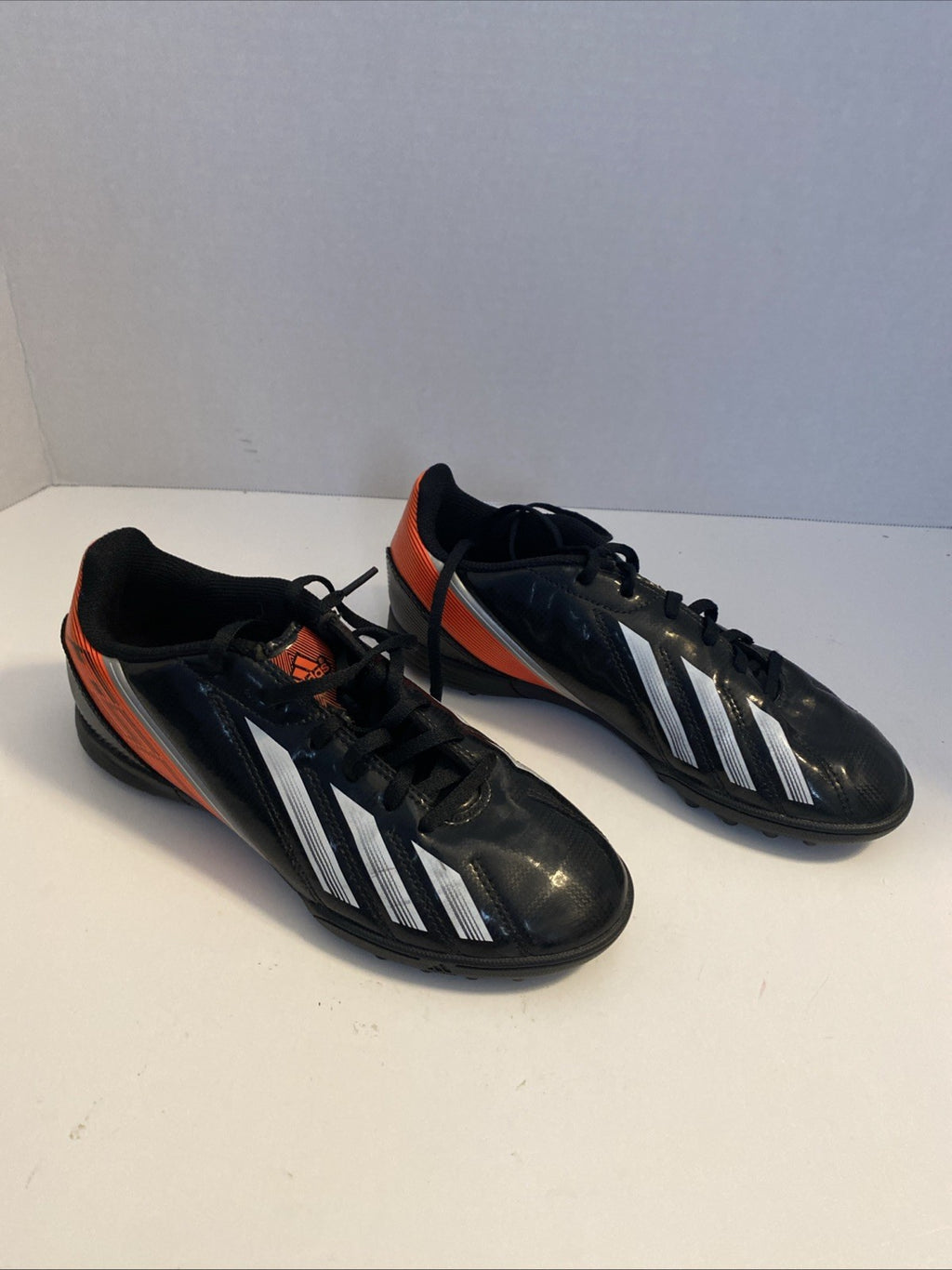 Adidas F5 F50 TRX Soccer Cleats Redish/Orange & Black EXCELLENT Size 4
