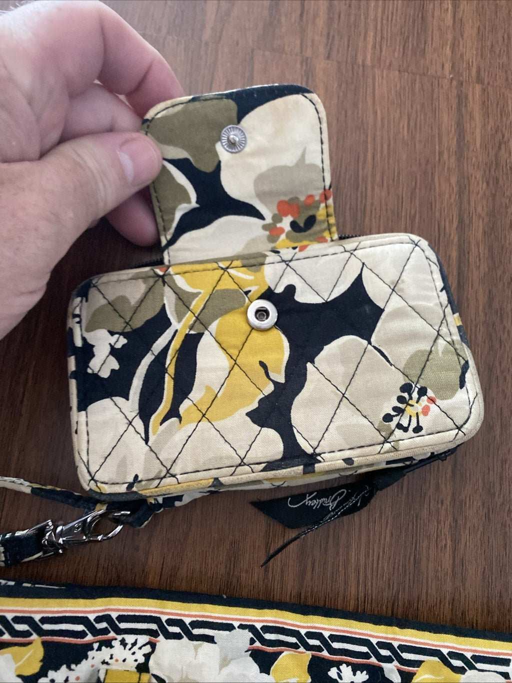 Vera Bradley Dogwood Tote/Purse And Wallet Set - Yellow, White, and Black