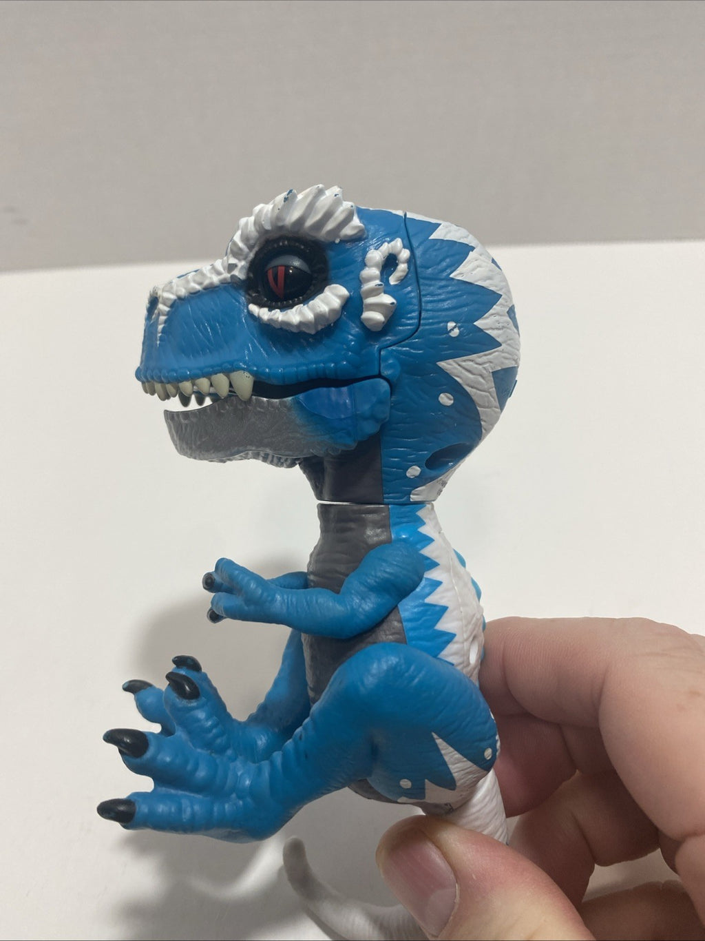 WowWee Fingerling Untamed Interactive Dinosaur Figure - T-Rex Dino Tracker