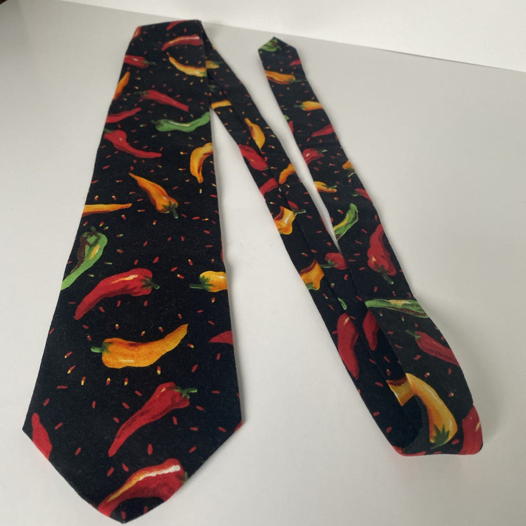 Ralph Marlin Tie Mens 58” L x 4” W Necktie Hot Chili Peppers Theme Polyester