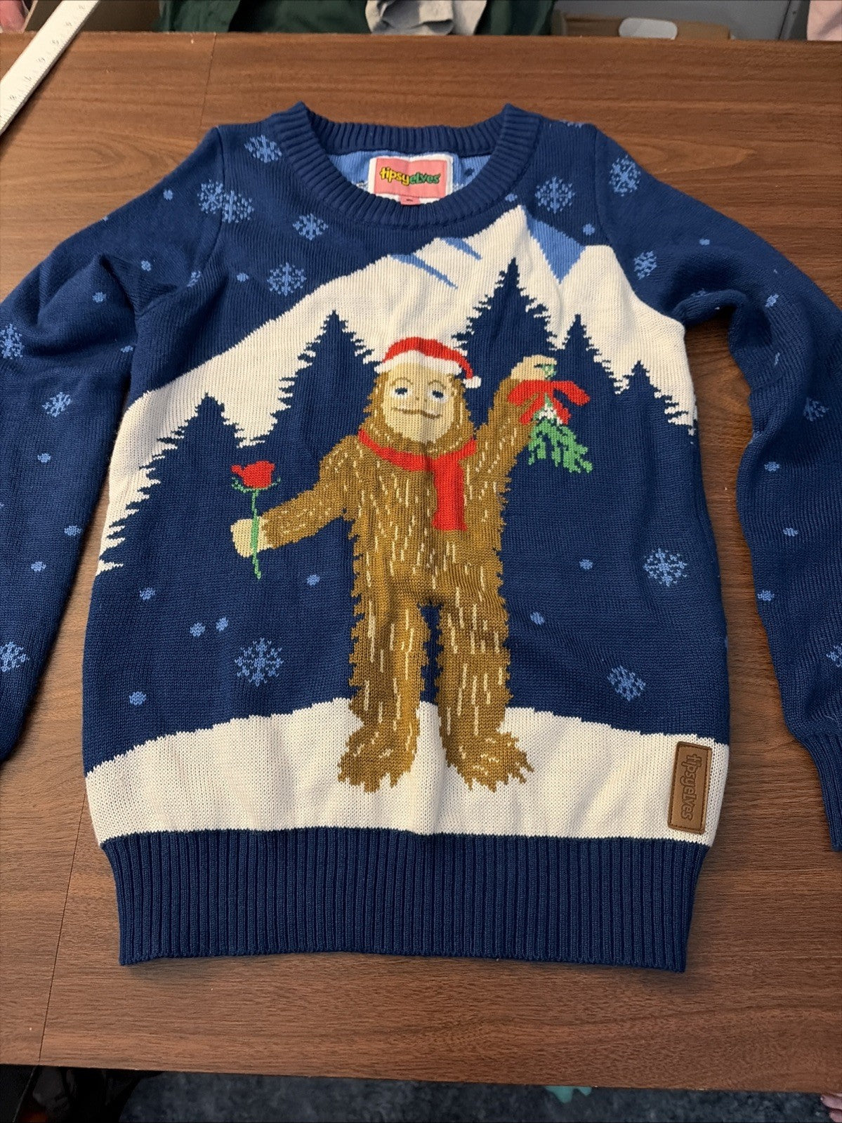 Tipsy Elves Mistletoe Big Foot Sasquatch Ugly Crewneck Christmas Sweater Shirt S