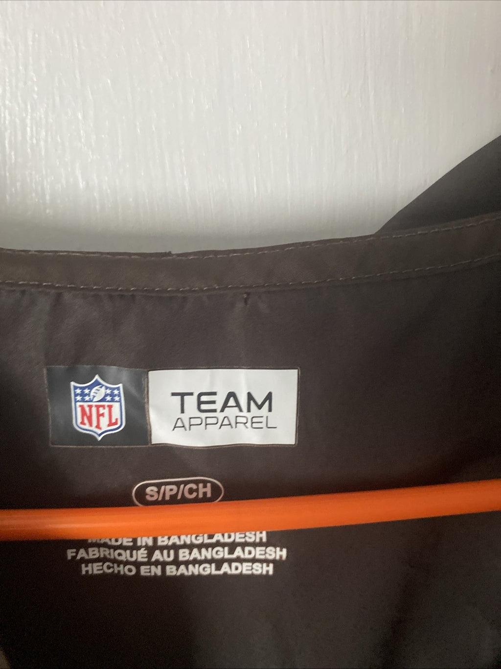 Cleveland Browns Brown, NFL Team Apparel Lightweight Windbreaker Jacket Size S