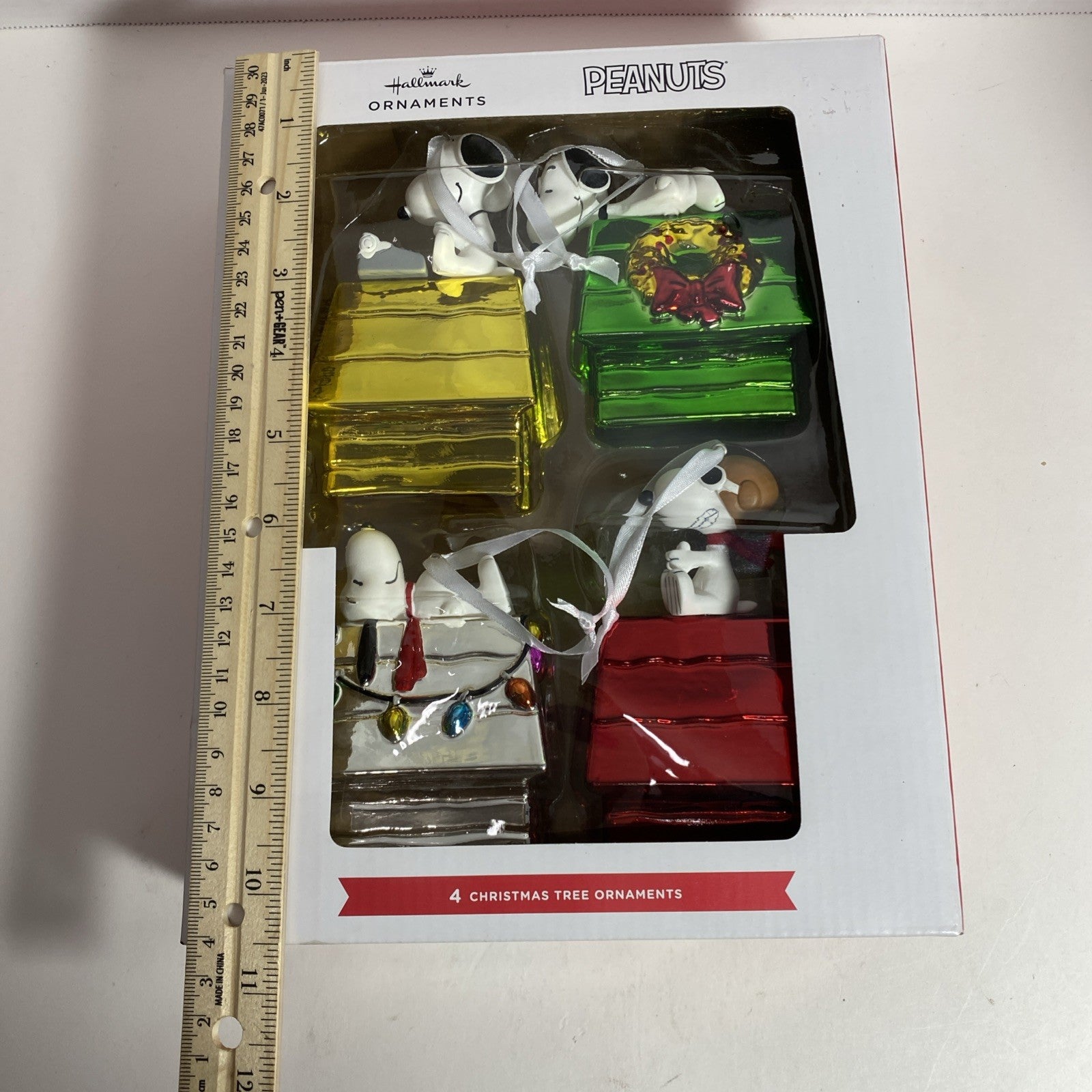 NEW 2023 HALLMARK SET OF 4 CHRISTMAS GLASS ORNAMENTS PEANUTS SNOOPY DOGHOUSE 5"