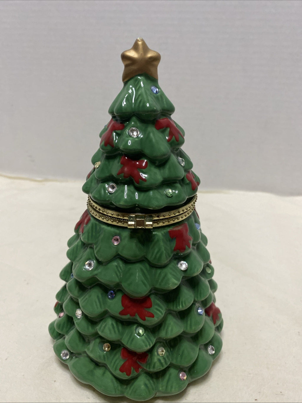 Mr. Christmas Musical Tabletop Ceramic Christmas Tree With Train Inside Top