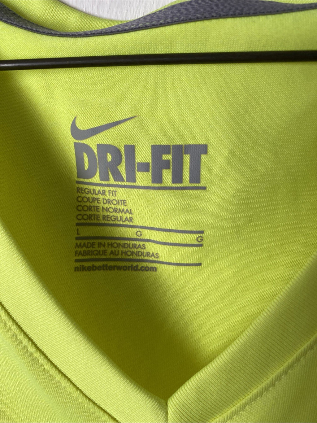 Nike Shirt Women’s Large Yellow V-neck Short Sleeve Athletic Dri-Fit