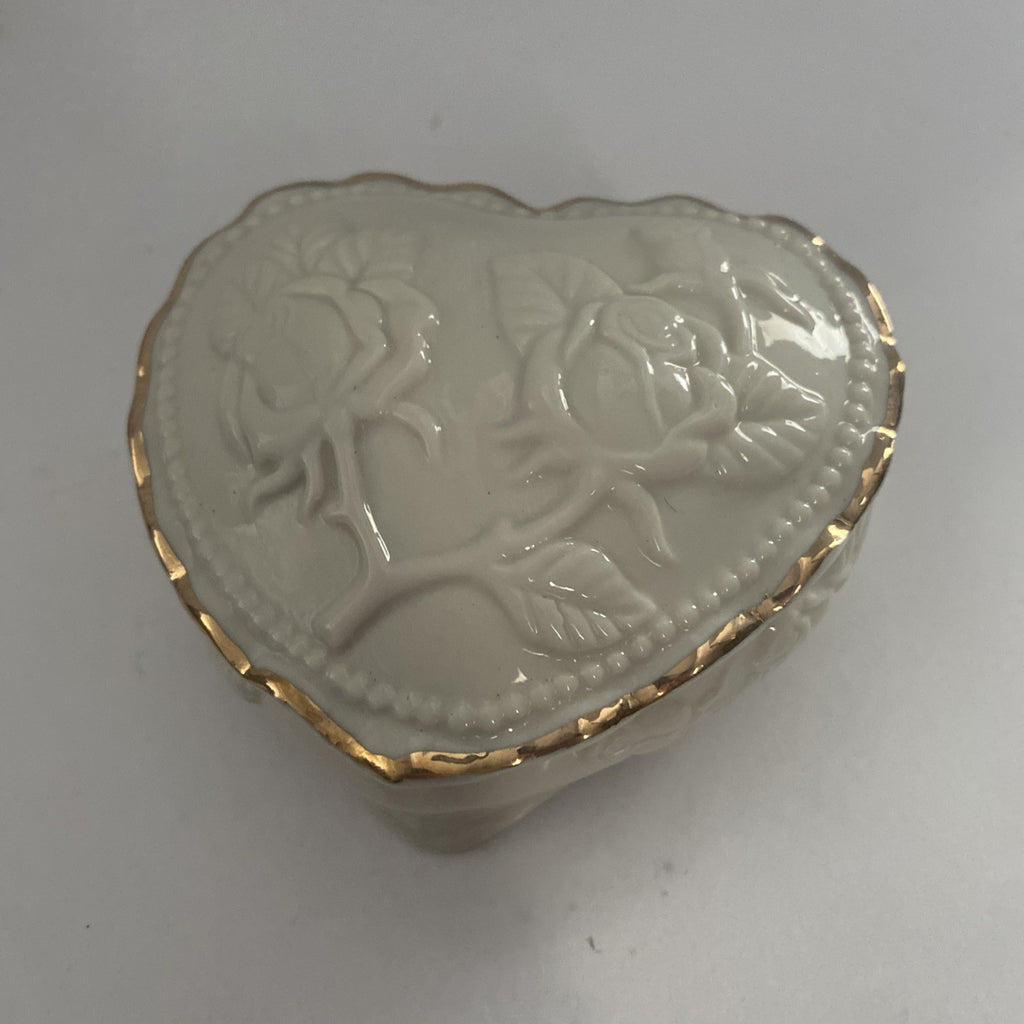 Heart Shaped Trinket Jewelry Box with Lid Ivory Gold Trim Roses