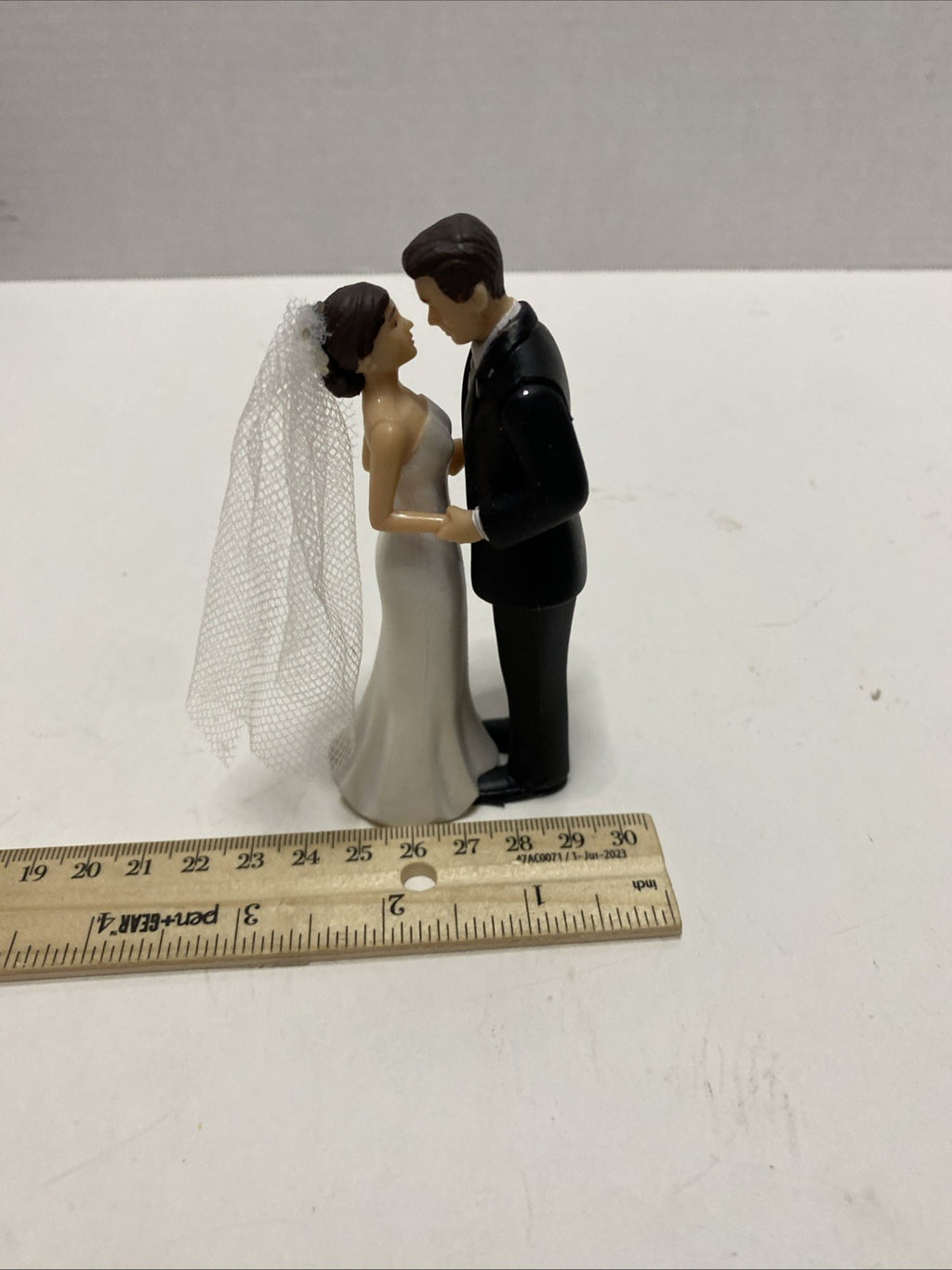 Wedding Bride and Groom Newlywed Cake Topper Love Reception