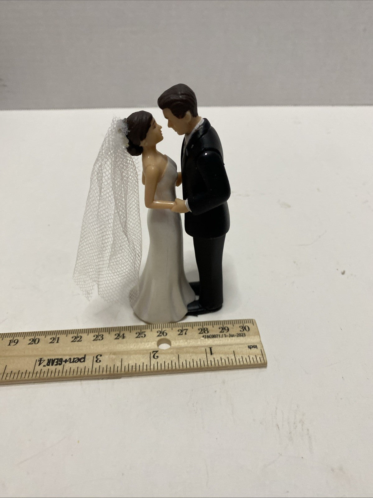 Wedding Bride and Groom Newlywed Cake Topper Love Reception