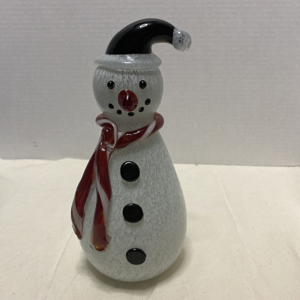 HAND BLOWN GLASS XMAS SNOWMAN W/BLACK HAT & PEPPERMINT SCARF