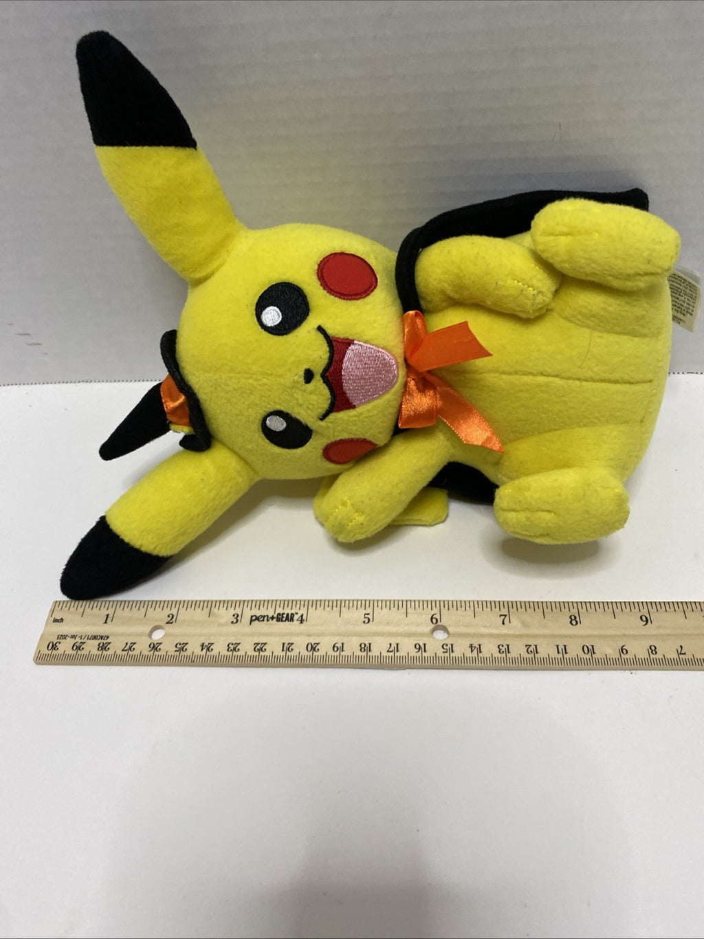 2017 Pokemon Halloween Witch Hat Pikachu Plush