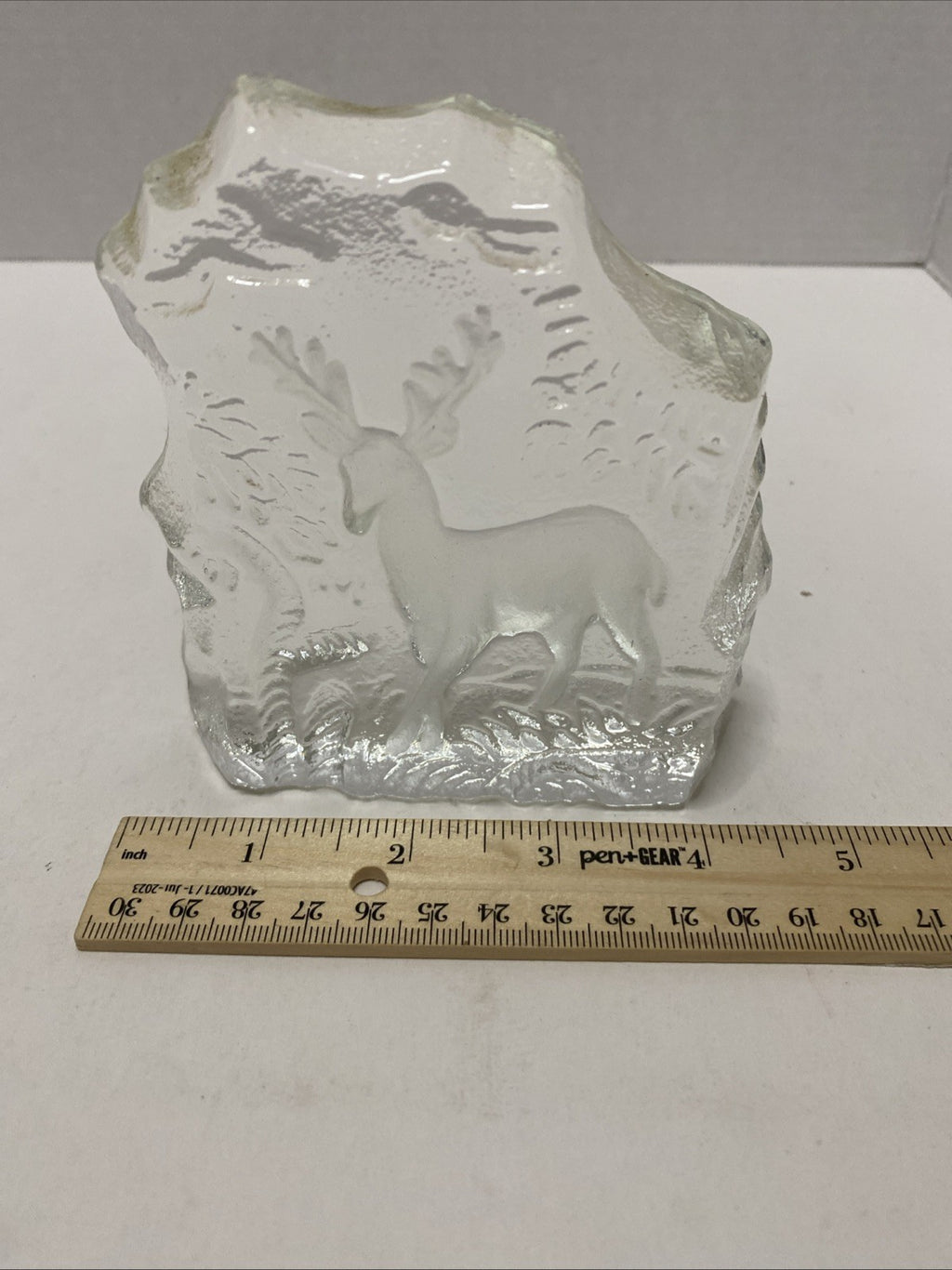 Vintage Clear Glass Deer Paperweight Sculpture 4”x5” Etched Forrest Scene