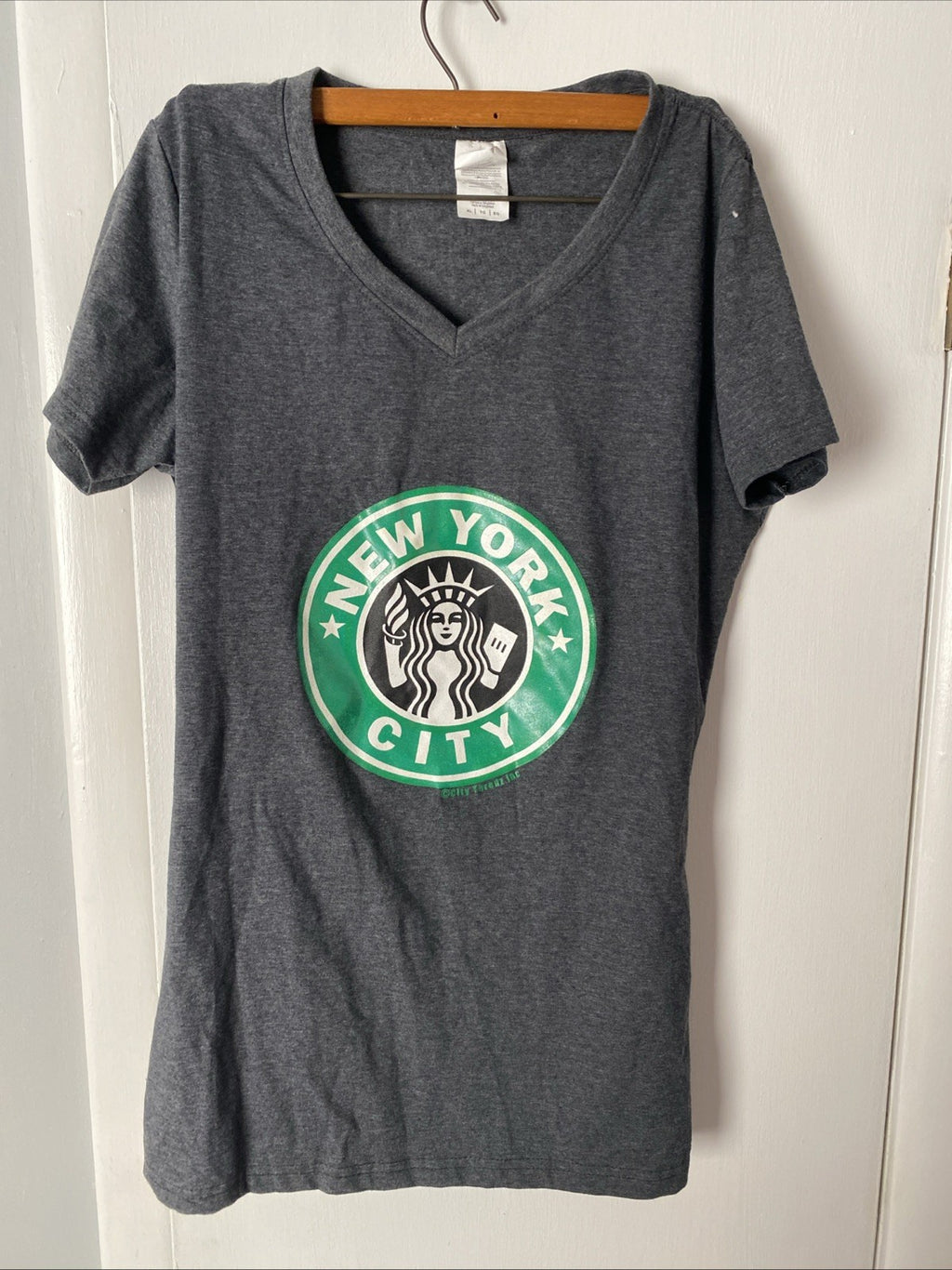 City Thredz Tshirt New York City Statue of Liberty Size XL
