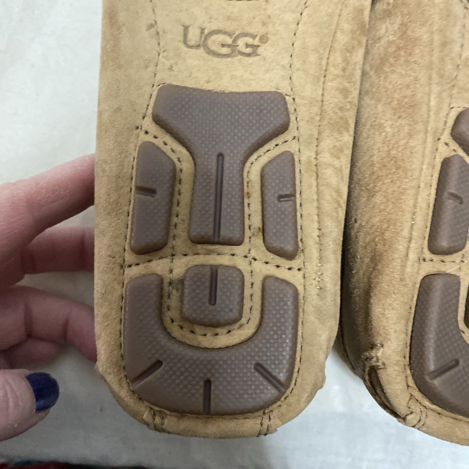 UGG Roni Moccasin Loafer Slipper Tan Suede Shearling Womens Size 6.5