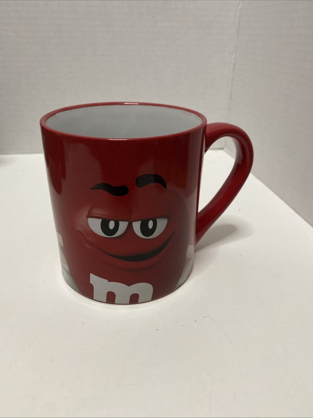 2021 M&M's Red Face Ceramic Large 16oz Coffee Mug Cup “Red Looks Good On Me”