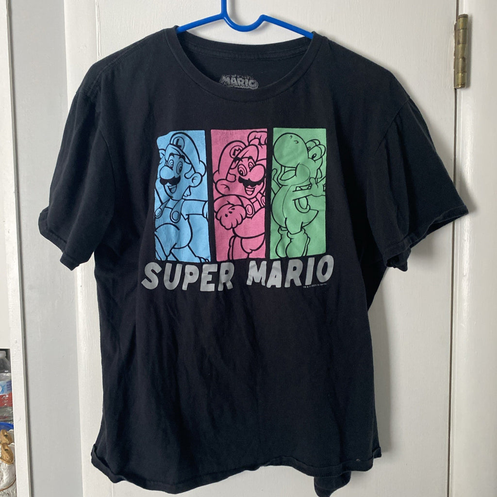 Super Mario Men's Multicolor Graphic Tee Mario Luigi Yoshi Medium Short Sleeve 
