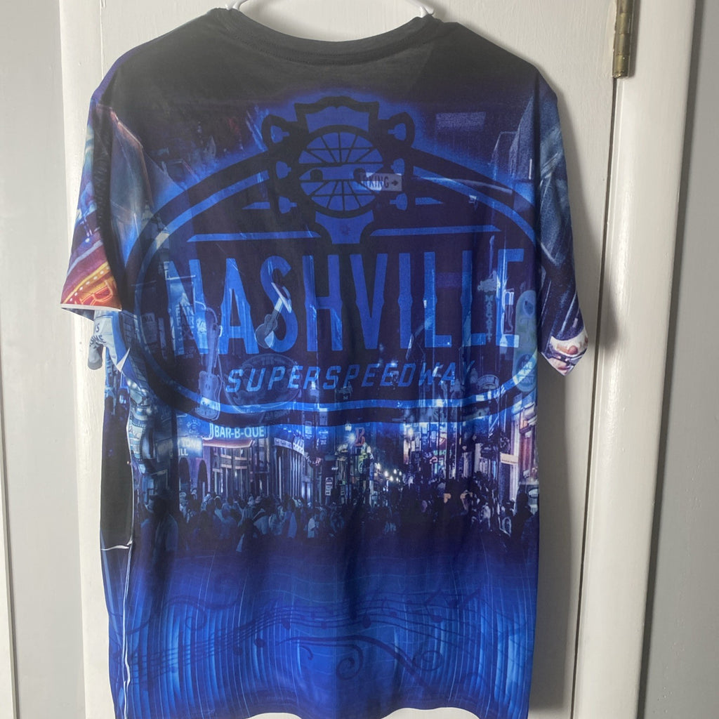 Nashville Speedway image T-shirt size medium men’s
