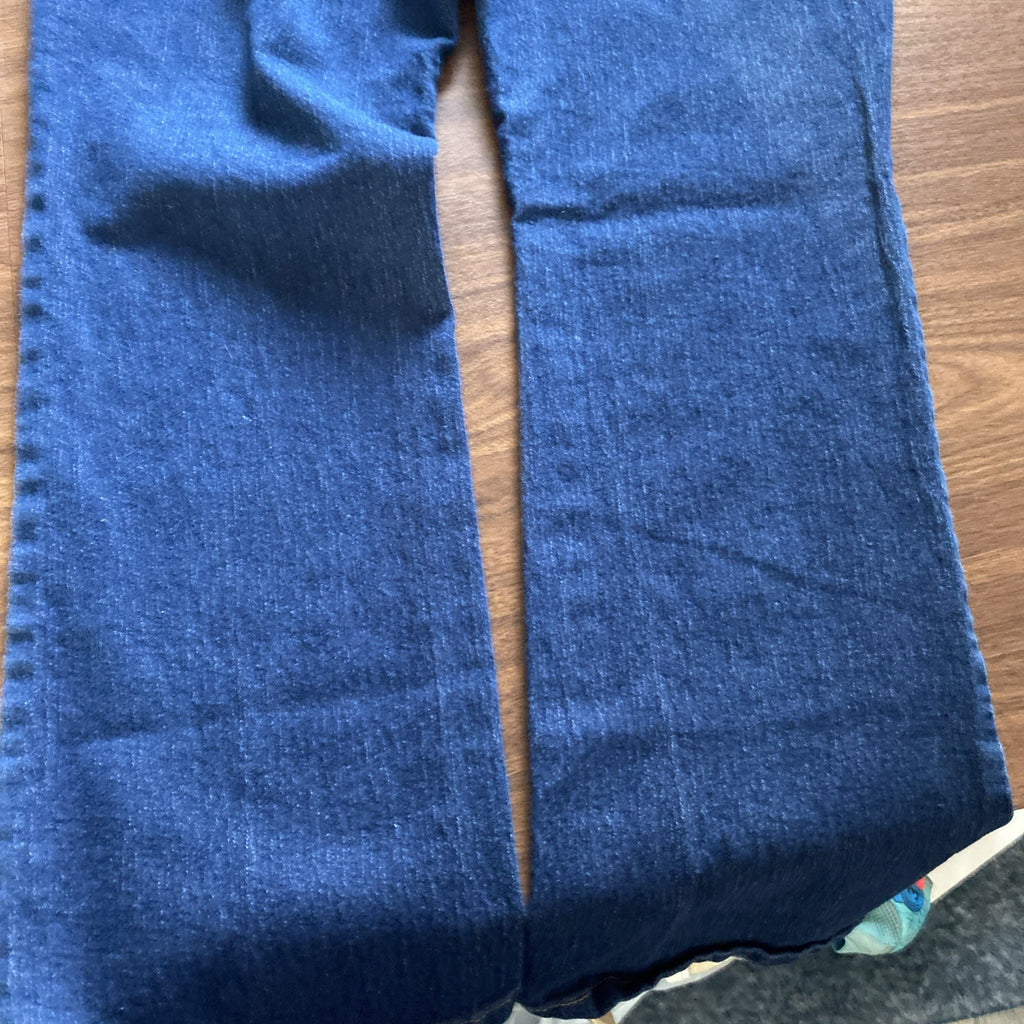 Women’s New York & Company Flat Front Jeans. Size 10P