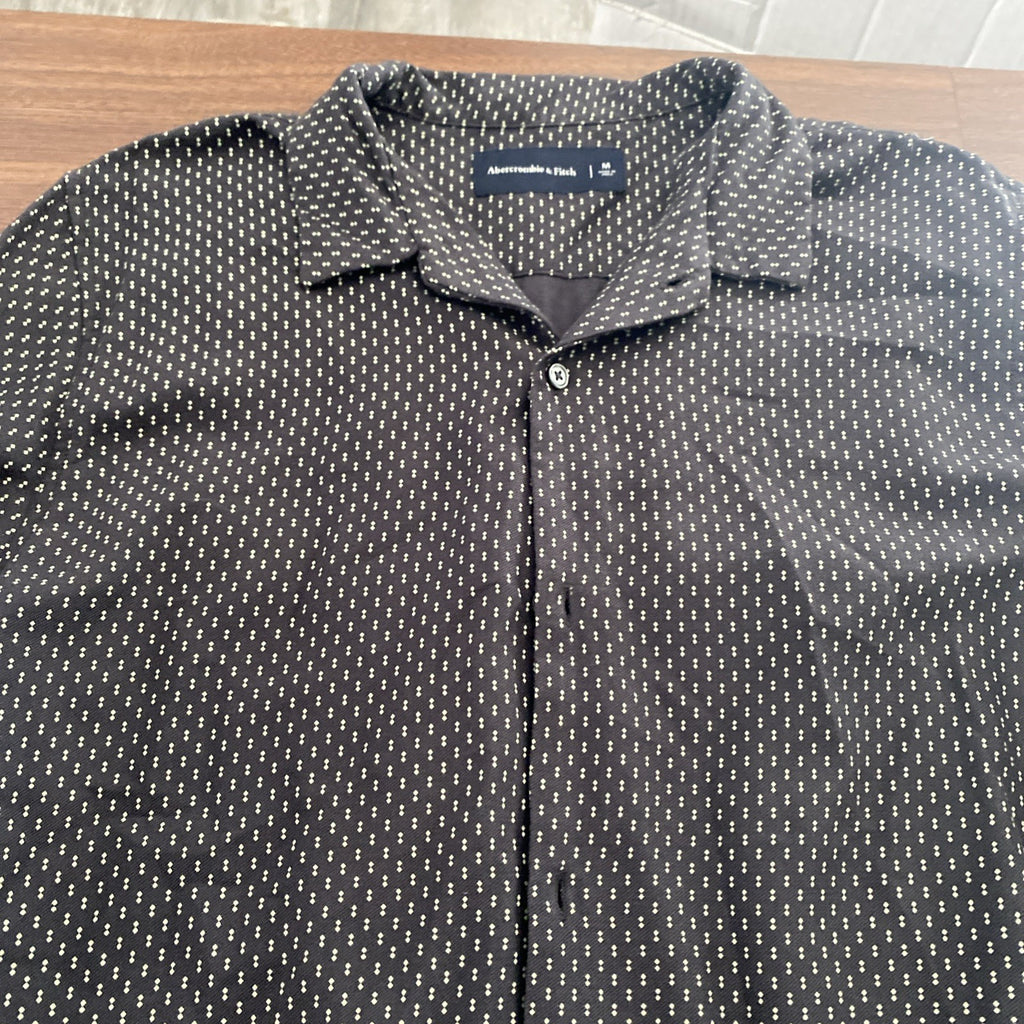 Abercrombie and Fitch women’s long sleeve medium button up shirt black