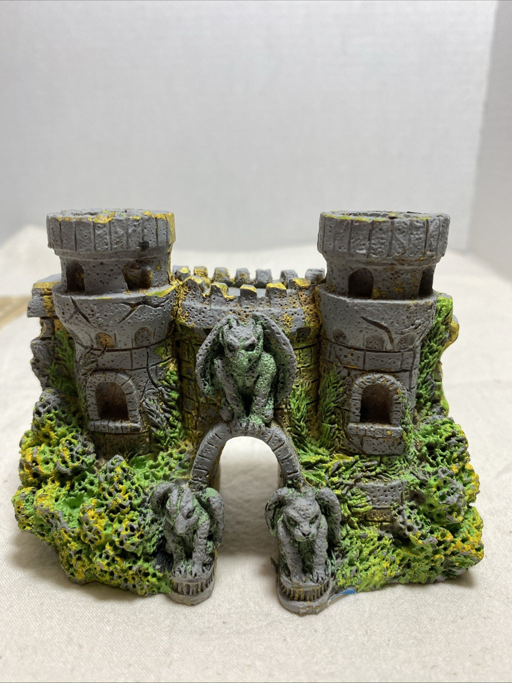 Gargoyle Castle Fish Tank Aquarium Decoration Resin Artificial Cave Rock