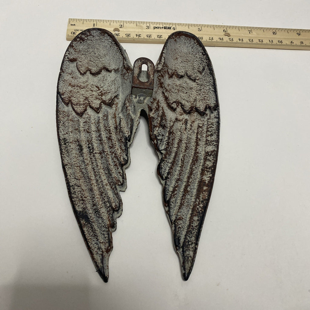ANGEL WINGS WALL DECOR CAST IRON METAL DISTRESSED RETRO HANGING DECORATION.