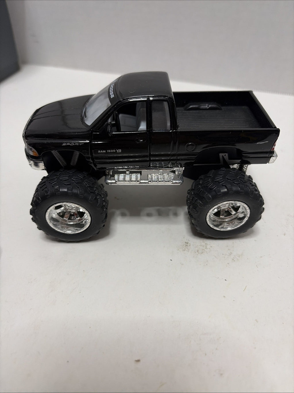Monster Jam Lot Of 7 Diecast 1:64 Scale Monster Trucks