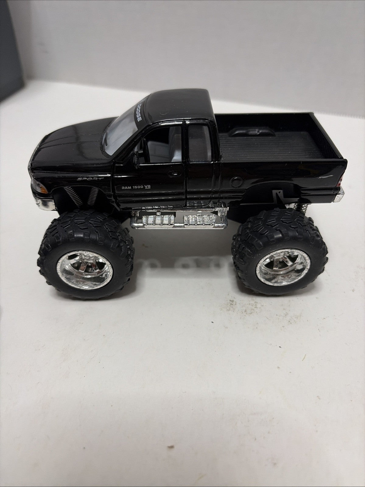 Monster Jam Lot Of 7 Diecast 1:64 Scale Monster Trucks