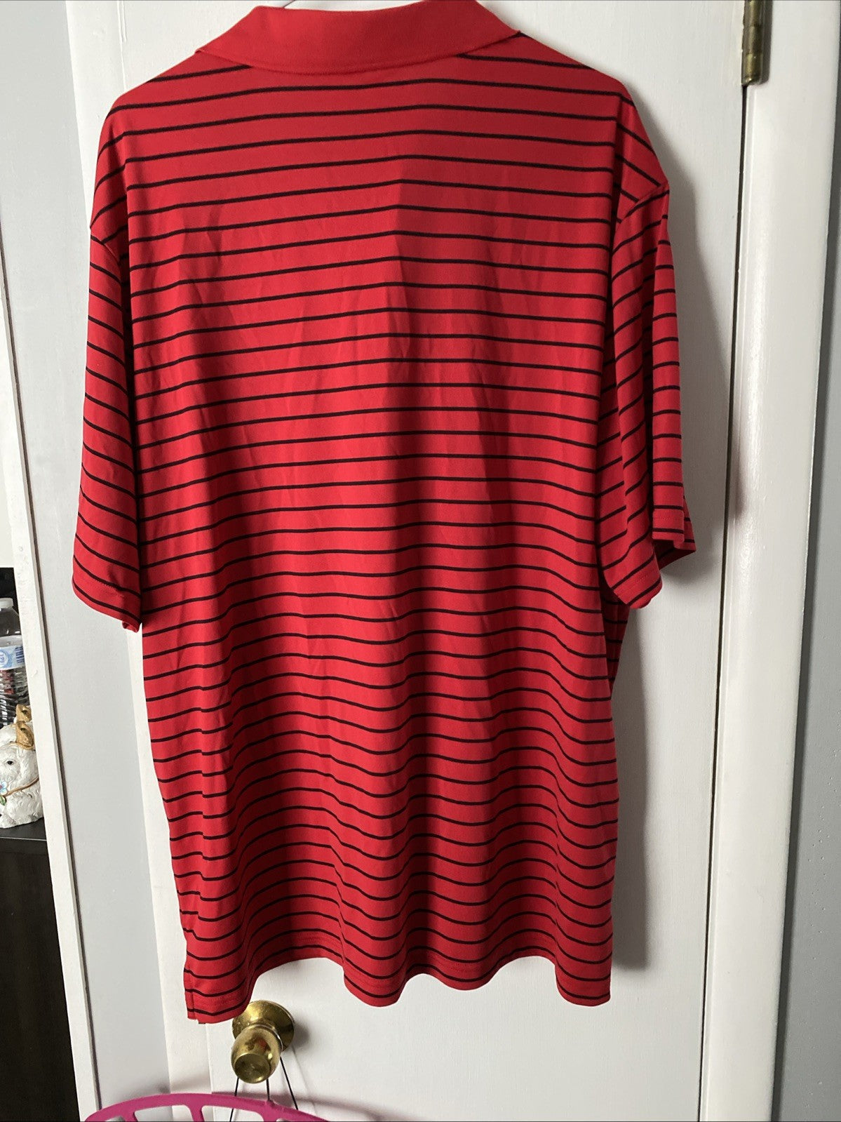 Roundtree and York men’s performance extra large tall short sleeve red button up