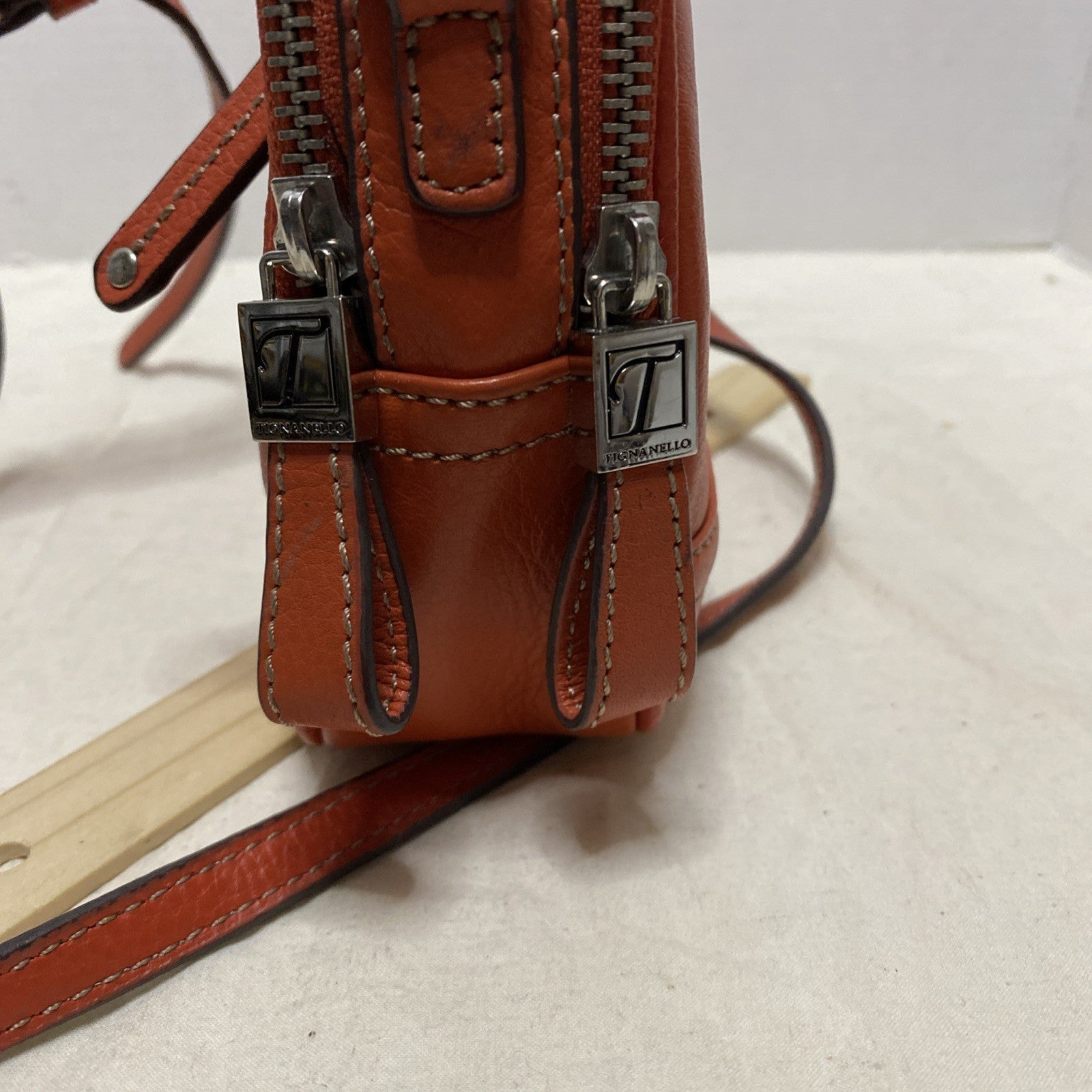 Tignanello Crossbody/Shoulder Women’s Bag/Pebbled Leather Bag Preowned