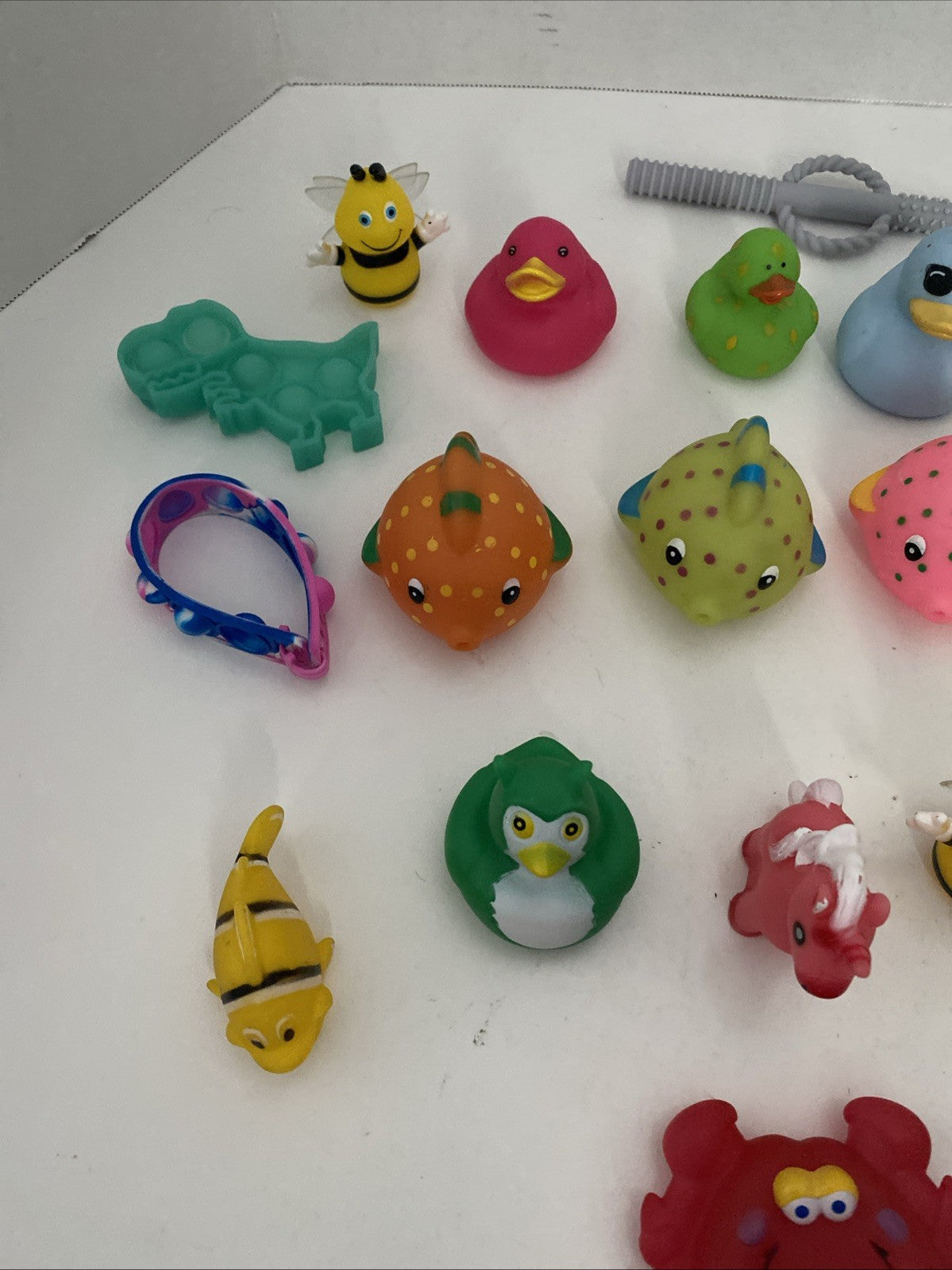MIXED LOT OF 19 Jeep Cruising Cruise Duck Ducking RUBBER DUCKY DUCKIE BATH TOY