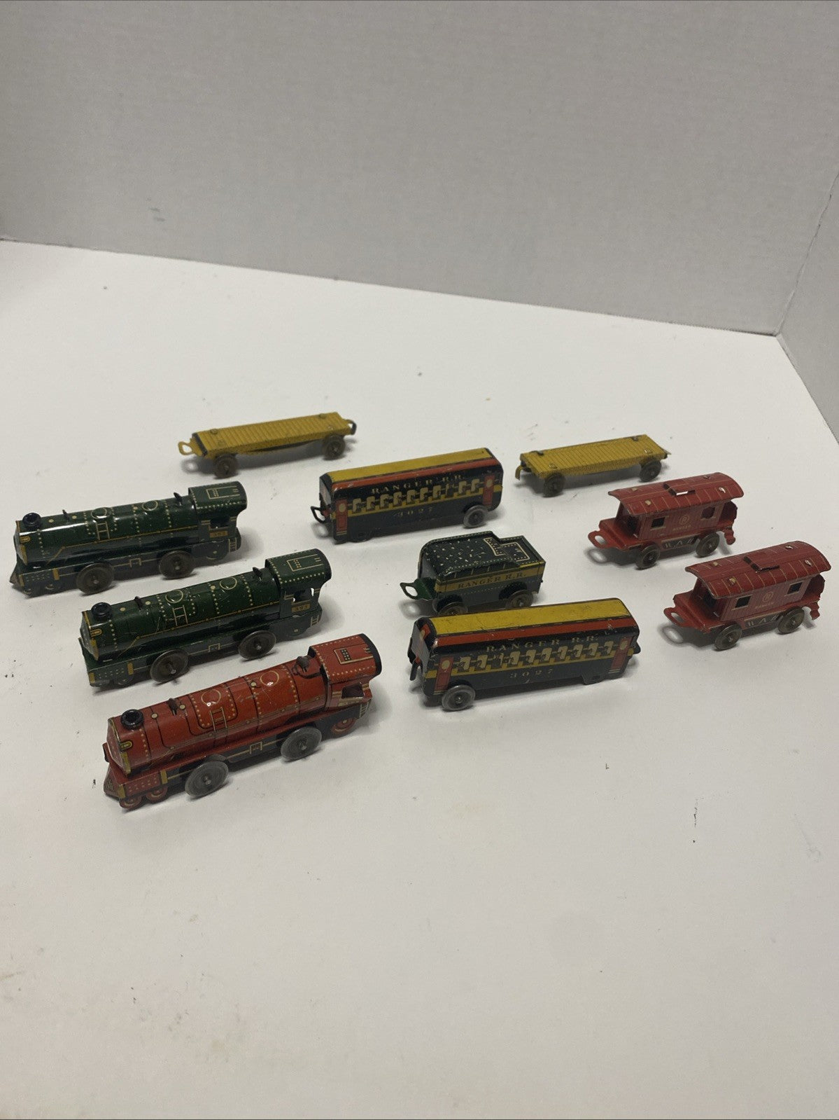 Ranger R.R. Tin Train 10 Cars  3 Engines Please See Pics