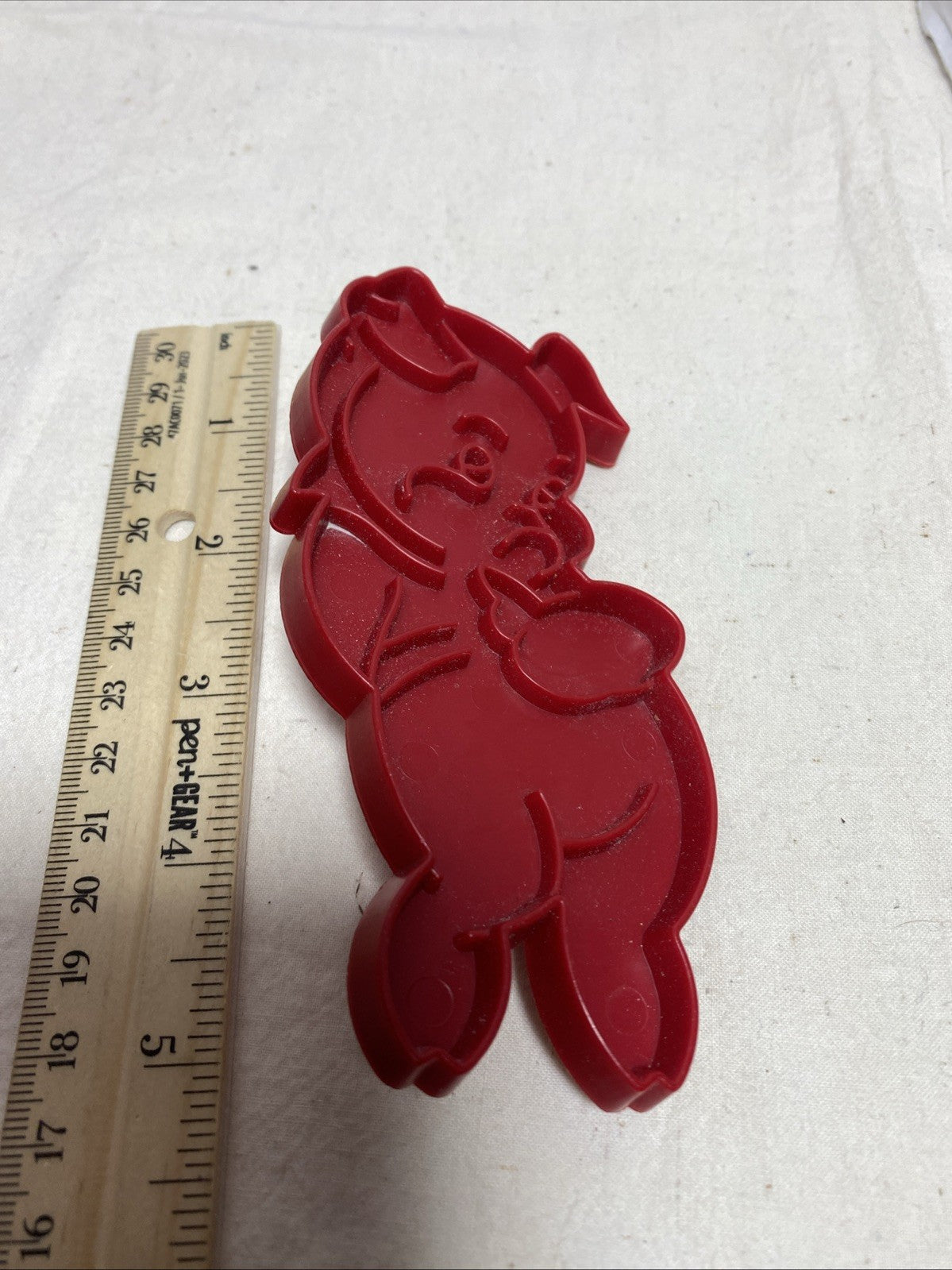 Tupperware Porky Pig Red Cookie Imprint Cutter with Handle 5-inch