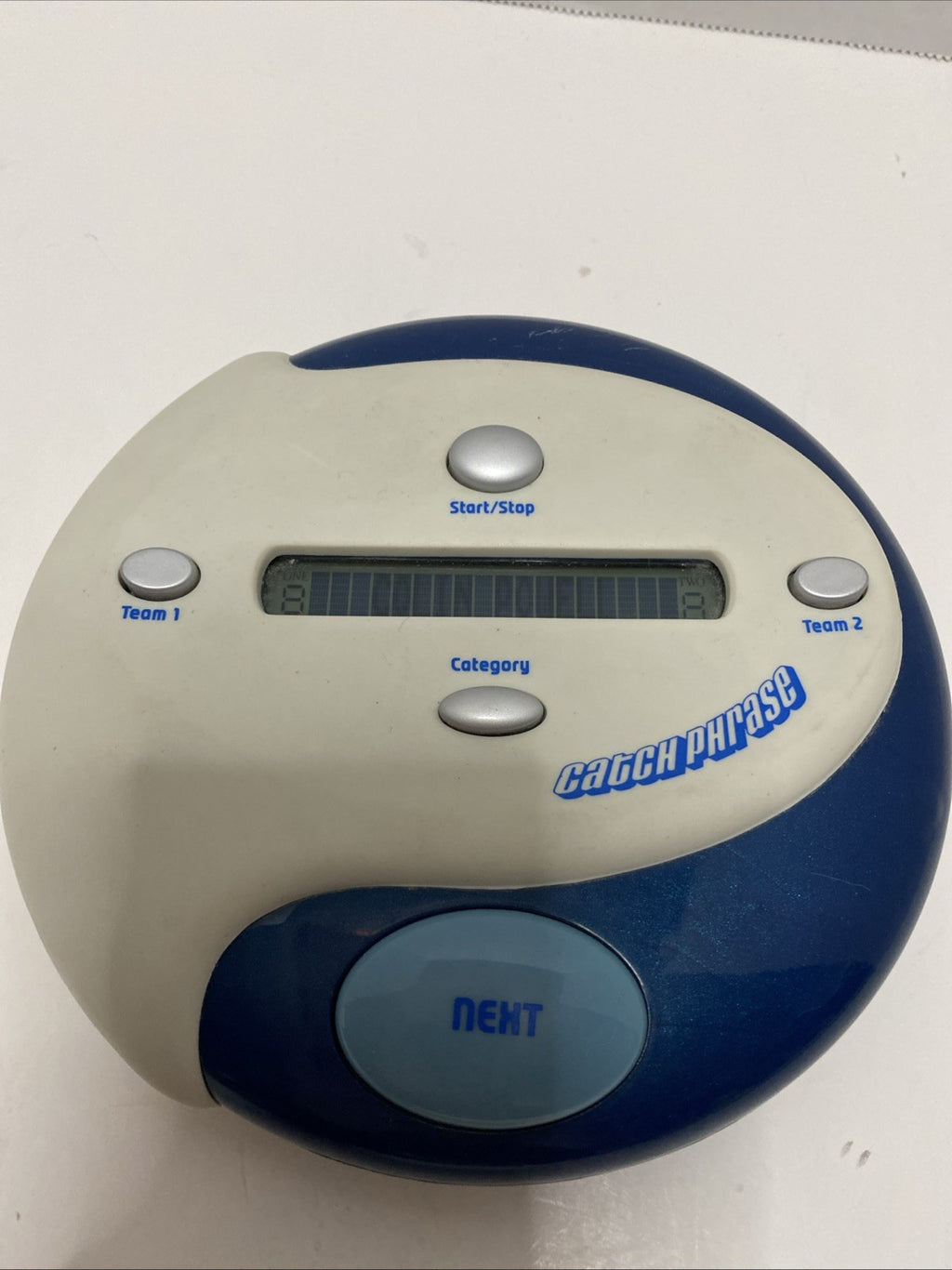 CATCH PHRASE by Parker Brothers Hasbro Electronic Party Game 2009 White Blue