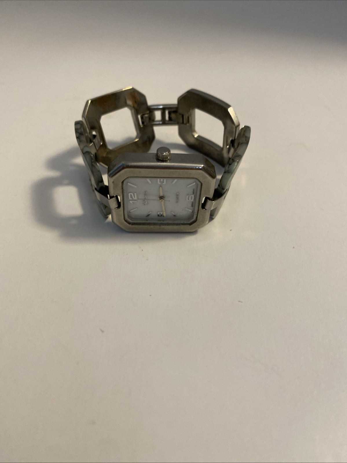 Geneva Platinum Watch Women 28mm Silver Tone Tortoise Band New Battery 7.75"