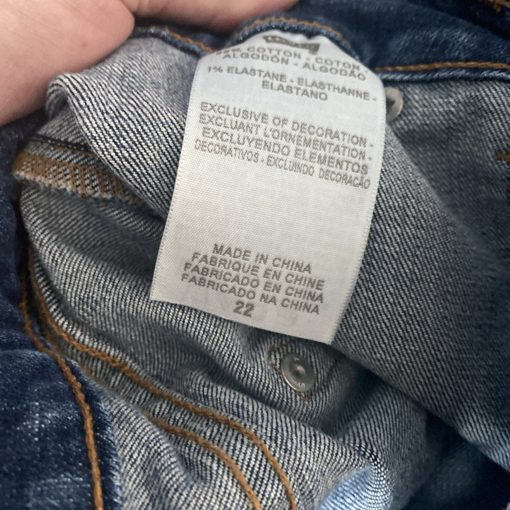 Levi women’s 542 skinny jeans size 22 zip side pocket