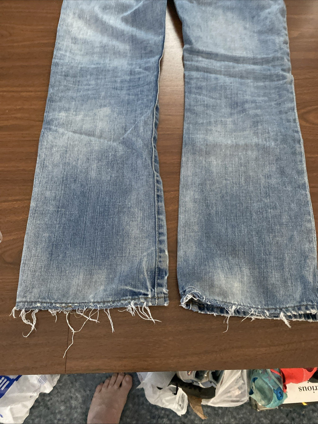 AMERICAN EAGLE Men’s Airflex + Skinny 30x32  Distressed Destroyed Denim  Jeans