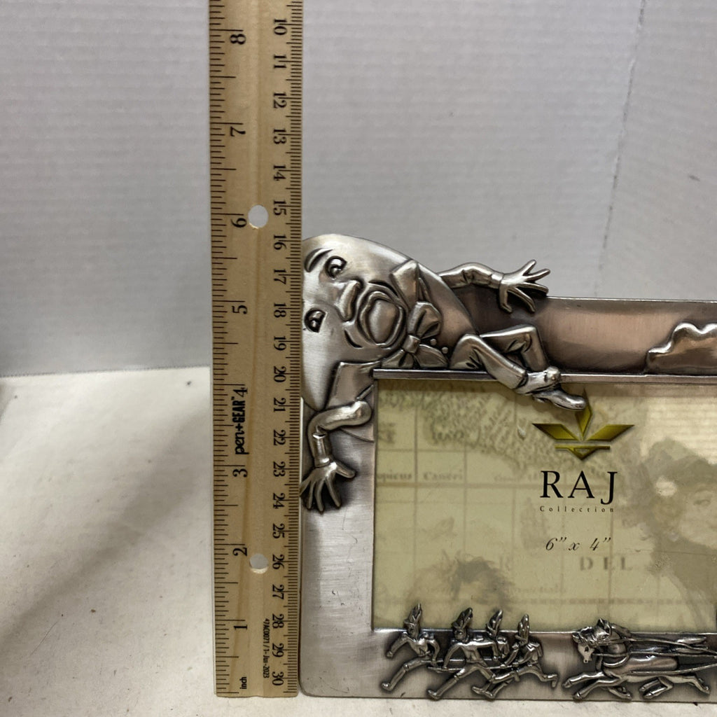 Humpty Dumpty  Metal  Picture Frame   Holds a 6" x 4" Picture